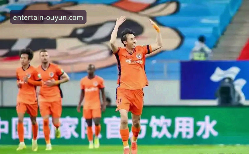 青岛海牛3-1力克上海海港，欧云平台球迷见证13年复仇之战
